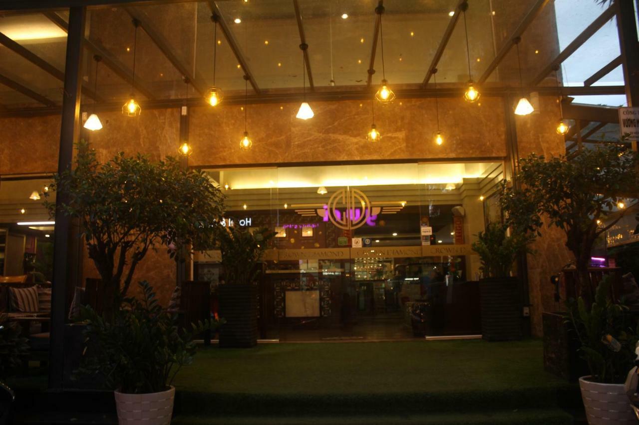 Crown Diamond Hotel - Phu My Hung District 7 Хошимин Экстерьер фото